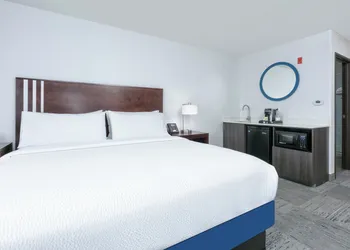 Holiday Inn Express Spokane-Valley by IHG hotel thumbnail 3