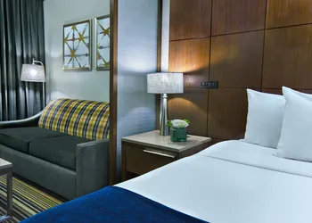 Oxford Suites Downtown Spokane hotel thumbnail 5