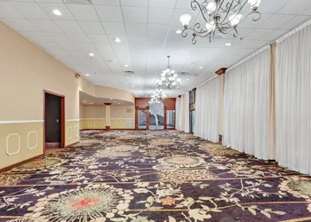 DoubleTree by Hilton Hotel Charlottesville hotel thumbnail 2