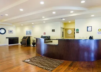 Comfort Inn & Suites Orange - Montpelier hotel thumbnail 3