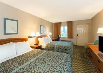 Days Inn by Wyndham Richmond hotel thumbnail 7