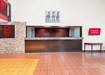 Red Roof Inn & Suites Lexington - Hamburg hotel thumbnail 5