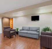 Super 8 by Wyndham Lexington/Hamburg Area hotel detail image 3