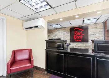 Red Roof Inn Berea hotel thumbnail 2