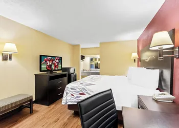 Red Roof Inn Berea hotel thumbnail 7