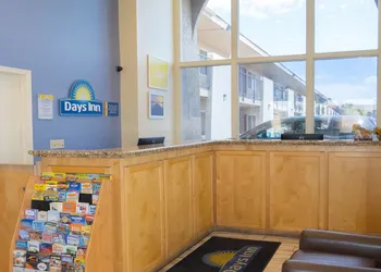 Days Inn by Wyndham Lake Havasu hotel thumbnail 2