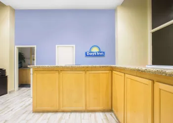 Days Inn by Wyndham Lake Havasu hotel thumbnail 3