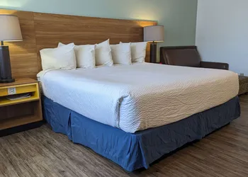 Days Inn by Wyndham Lake Havasu hotel thumbnail 5