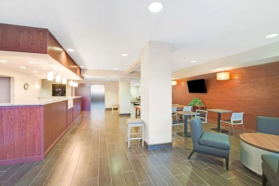 Microtel Inn & Suites by Wyndham Urbandale/Des Moines hotel detail image 2