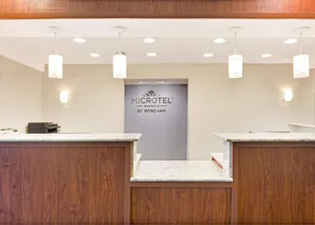 Microtel Inn & Suites by Wyndham Urbandale/Des Moines hotel thumbnail 3