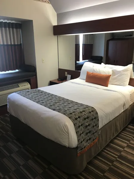 Microtel Inn & Suites by Wyndham Urbandale/Des Moines hotel detail image 6