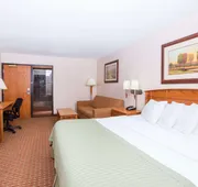 Ramada Tropics Resort & Conf Center by Wyndham Des Moines hotel detail image 5