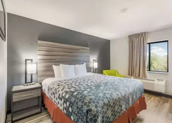Sonesta Essential Des Moines hotel thumbnail 5