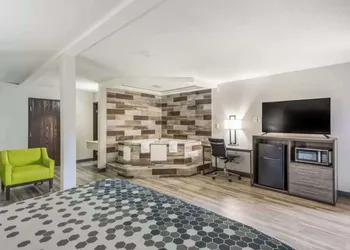 Sonesta Essential Des Moines hotel thumbnail 7