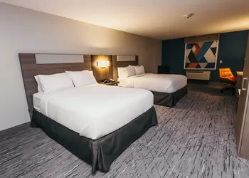 Holiday Inn Express and Suites Urbandale by IHG hotel thumbnail 4