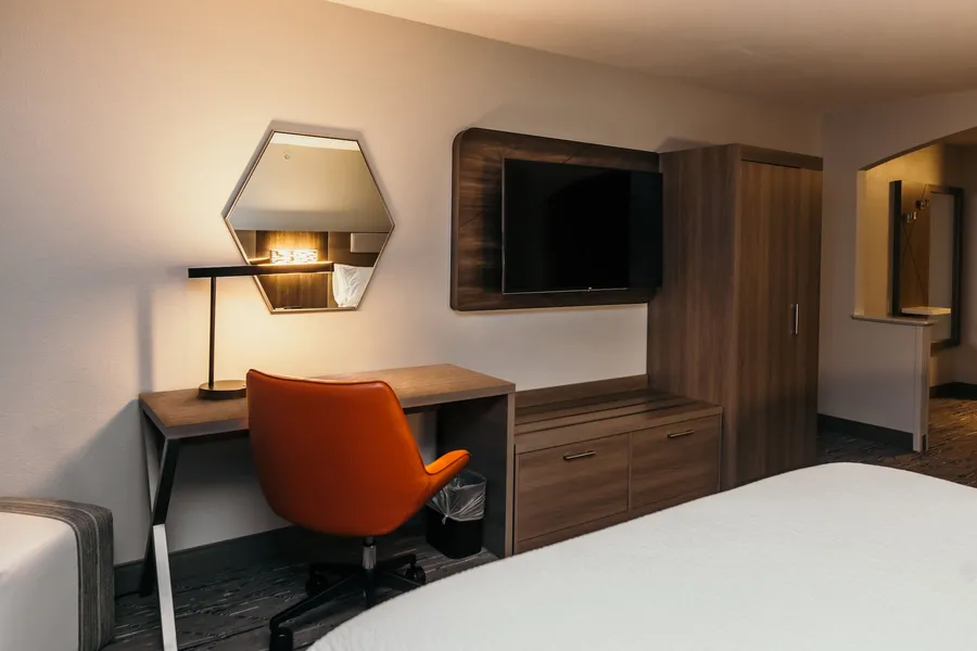 Holiday Inn Express and Suites Urbandale by IHG hotel detail image 6