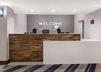 Hampton Inn Hot Springs hotel thumbnail 6