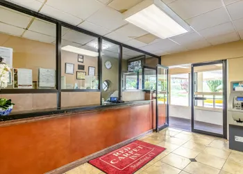 Red Carpet Inn hotel thumbnail 2
