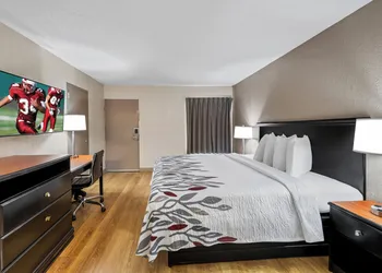 Red Roof Inn Hot Springs hotel thumbnail 6