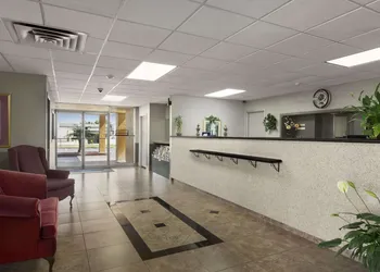 Howard Johnson by Wyndham Winter Haven FL hotel thumbnail 4