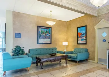 Howard Johnson by Wyndham Lakeland hotel thumbnail 6