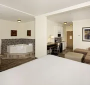 Holiday Inn Express & Suites Paso Robles by IHG hotel detail image 7