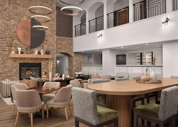 Hampton Inn & Suites Paso Robles hotel thumbnail 2