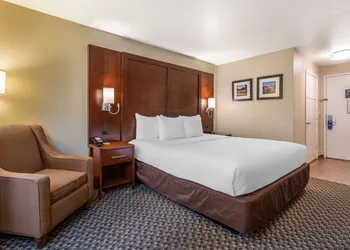Comfort Inn Fairfield Napa Valley Area hotel thumbnail 4
