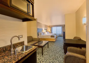 Holiday Inn Express Hotel & Suites Atascadero by IHG hotel thumbnail 6