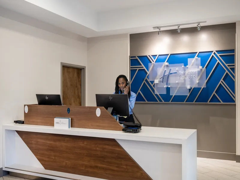 Holiday Inn Express & Suites Greensboro-(I-40 Wendover) by IHG hotel detail image 2