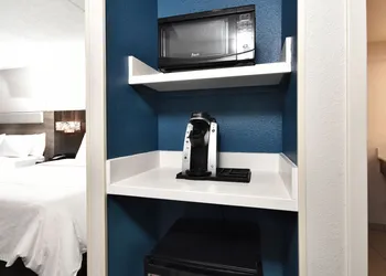 Holiday Inn Express & Suites Greensboro-(I-40 Wendover) by IHG hotel thumbnail 4