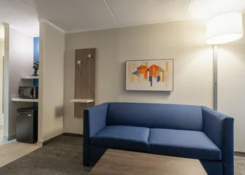 Holiday Inn Express & Suites Greensboro-(I-40 Wendover) by IHG hotel thumbnail 6