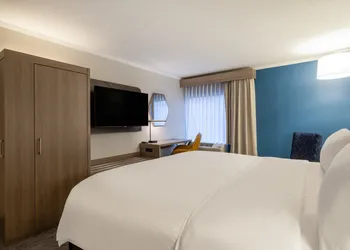 Holiday Inn Express & Suites Greensboro-(I-40 Wendover) by IHG hotel thumbnail 7