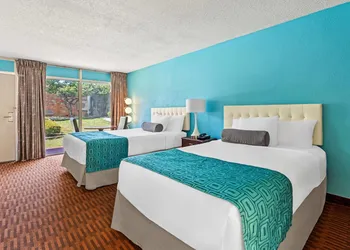 Howard Johnson by Wyndham Albany hotel thumbnail 7