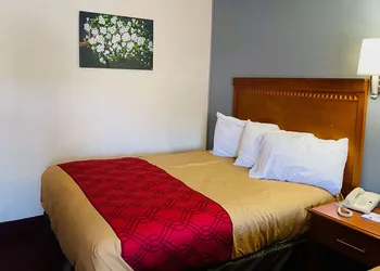 Baymont by Wyndham Lake George hotel thumbnail 3
