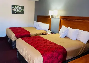 Baymont by Wyndham Lake George hotel thumbnail 4