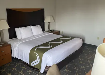 Quality Inn Spring Valley - Nanuet hotel thumbnail 2