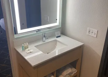 Quality Inn Spring Valley - Nanuet hotel thumbnail 6
