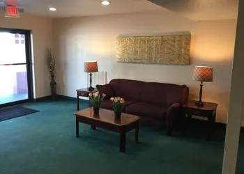 Super 8 by Wyndham Middletown hotel thumbnail 5
