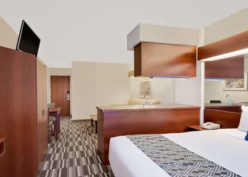 Microtel Inn & Suites by Wyndham Middletown hotel thumbnail 7