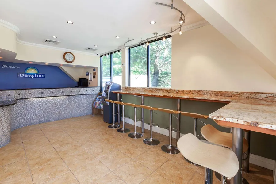Days Inn by Wyndham Nanuet / Spring Valley hotel detail image 2