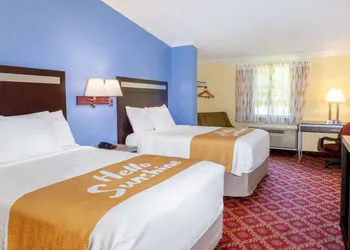Days Inn by Wyndham Nanuet / Spring Valley hotel thumbnail 5