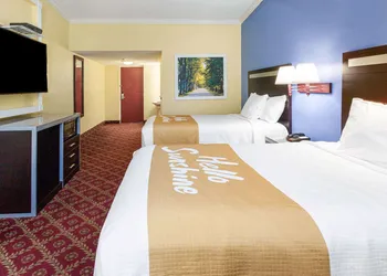 Days Inn by Wyndham Nanuet / Spring Valley hotel thumbnail 6