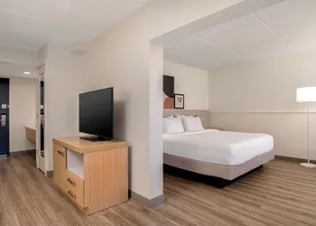 Spark by Hilton Fishkill hotel thumbnail 6