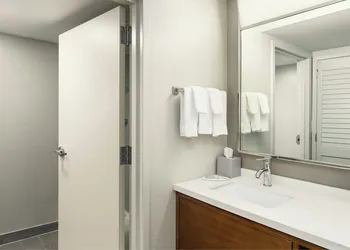 Courtyard by Marriott Gainesville FL hotel thumbnail 8