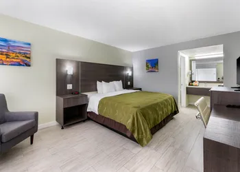 Quality Inn University North I-75 hotel thumbnail 5