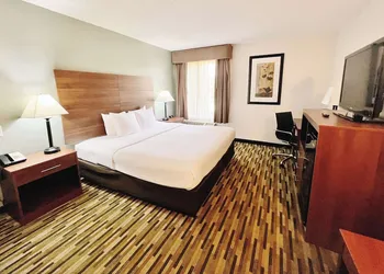 Quality Inn Gainesville I-75 hotel thumbnail 7
