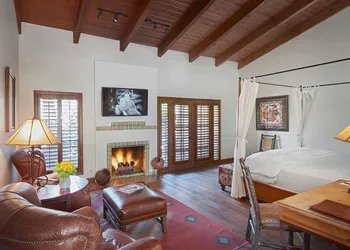 Hermosa Inn hotel thumbnail 8