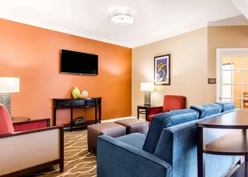 Comfort Inn & Suites Bryant - Benton hotel thumbnail 2