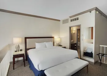 DoubleTree by Hilton Little Rock hotel thumbnail 6